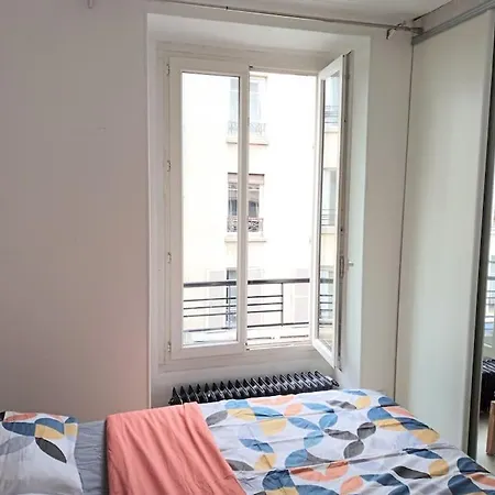 Charming Bright Parisian Flat * Paris