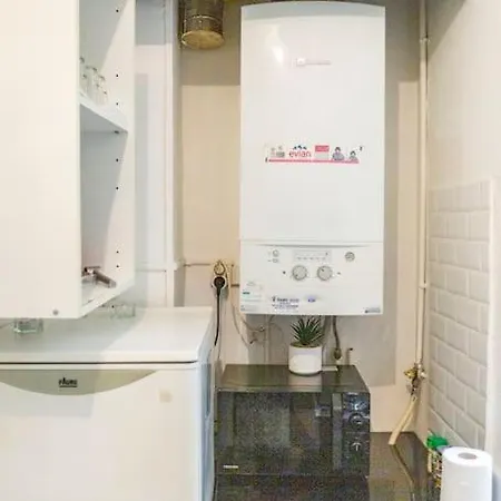 Charming Bright Parisian Flat * Paris